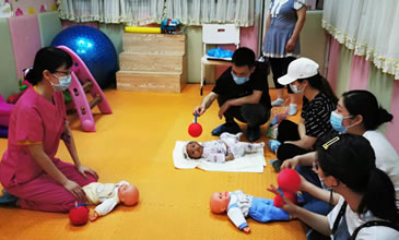 学党史、为民办实事--市妇幼保健院父母课堂儿童早期综合发展训练试教课正式开课